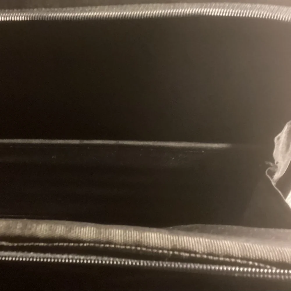 DELLS BLACK LEATHER LAPTOP BAG